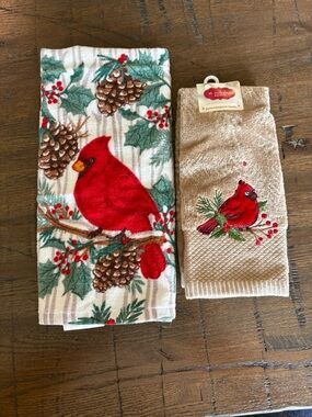 NICHOLAS Red Cardinal Pinecone Holiday Kitchen Towel Duo